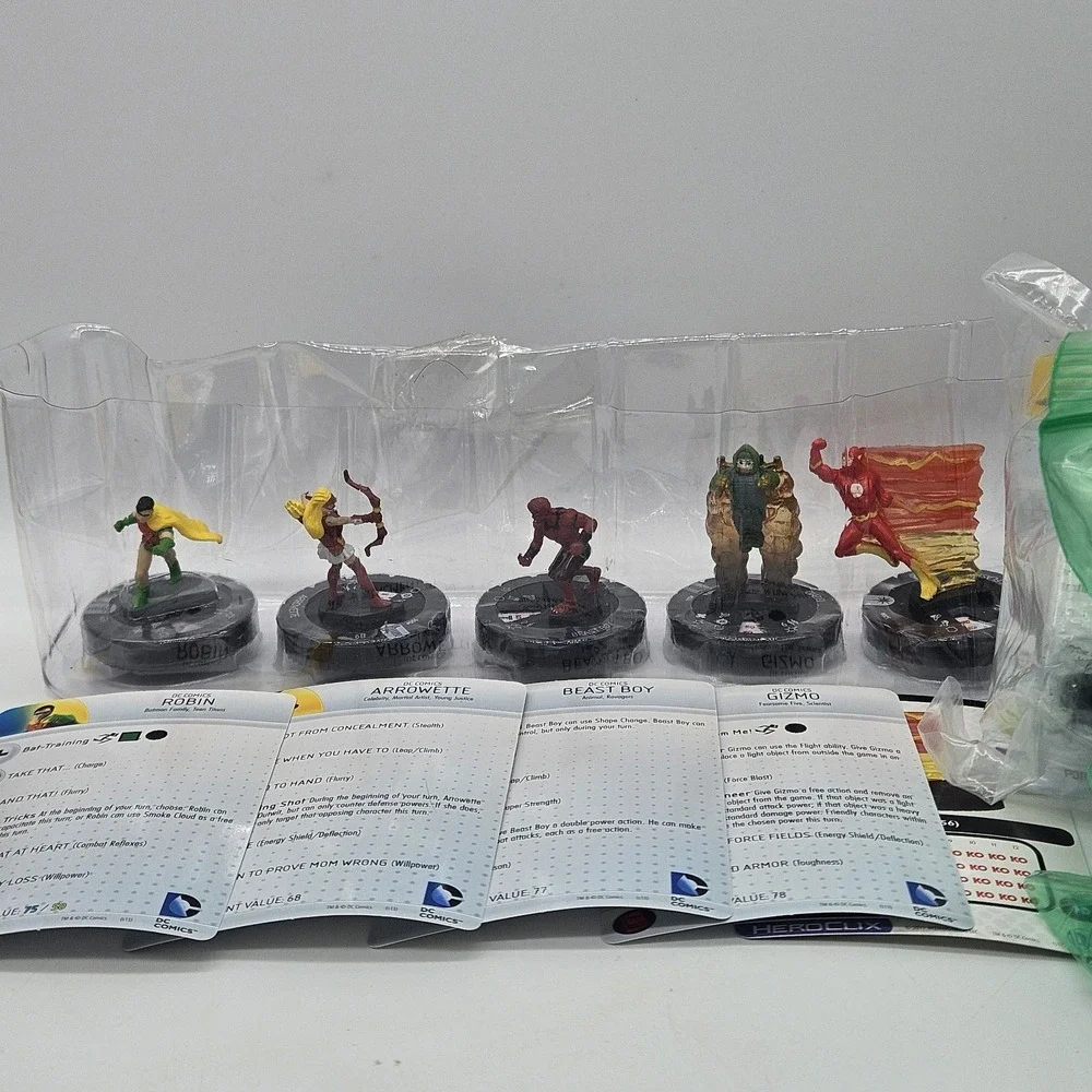 Large Lot of DC HeroClix Miniatures & Character Cards - Flashpoint Set -...